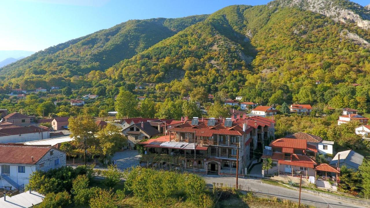 Hotel Παραδοσιακο Káto Loutrákion Exterior foto